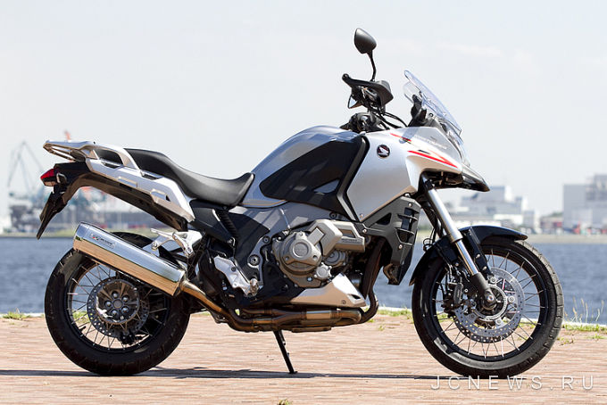 �����-������ Honda VFR1200DX